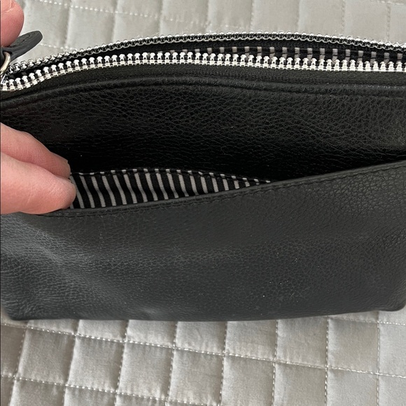 Giani Bernini Black and Silver Striped Interior Bag
